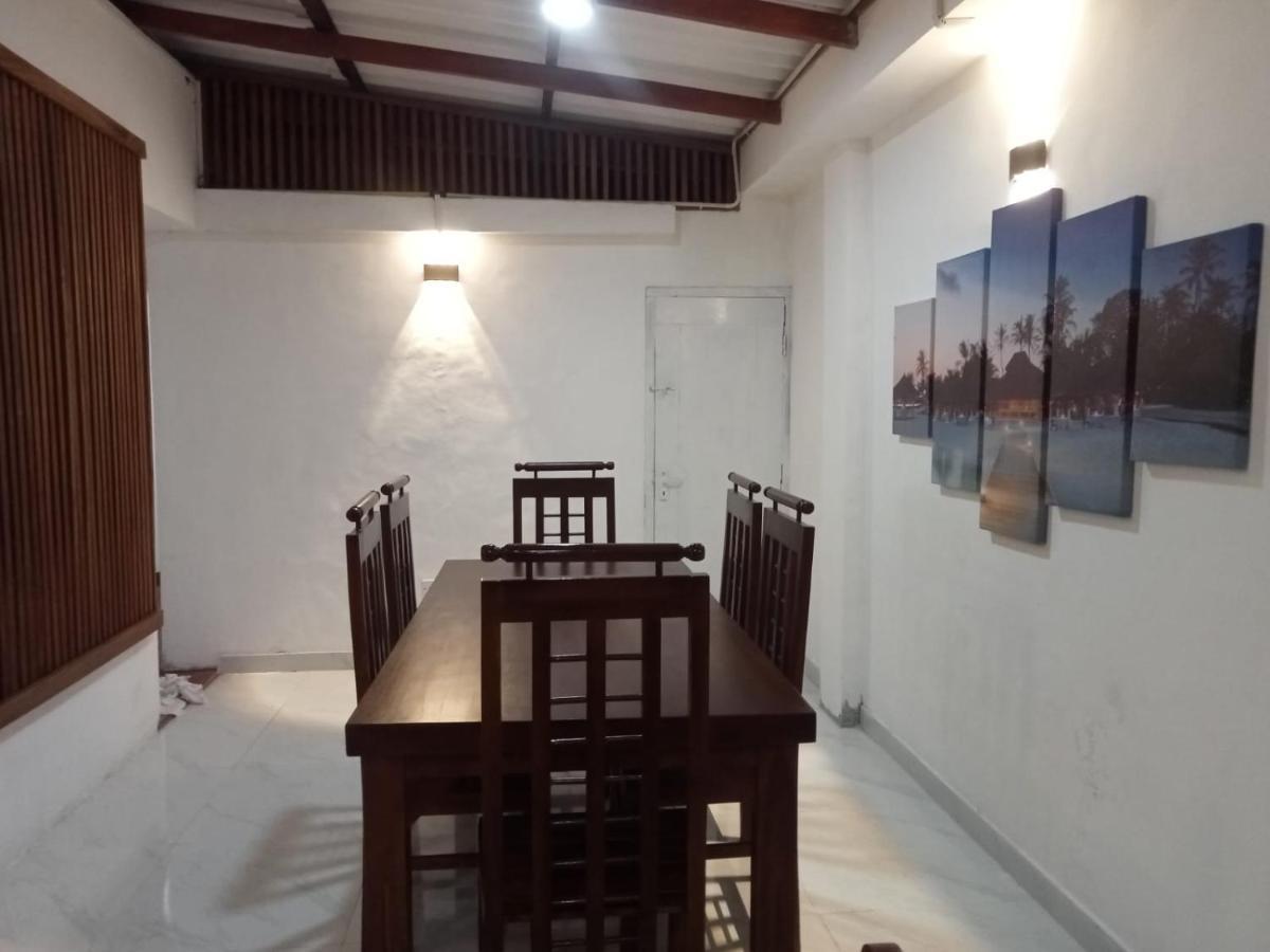 Araliya Uyana Residencies - Entire House With Two Bedrooms Holiday home *