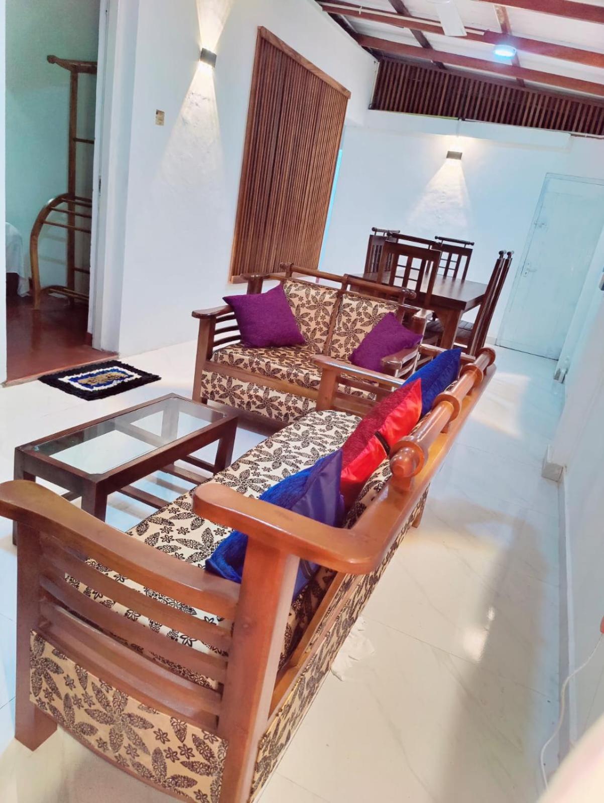 Araliya Uyana Residencies - Entire House With Two Bedrooms Holiday home Colombo